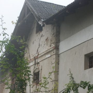 VLAD DURUȘ (USR): Ministerul Culturii „prostit” cu o expoziție într-un spațiu impropriu. Casa Unirii de la Băsești „serbează” Centenarul cu pereții scorojiți VLAD DURUȘ (USR): Ministerul Culturii „prostit” cu o expoziție într-un spațiu impropriu. Casa Unirii de la Băsești „serbează” Centenarul cu pereții scorojiți