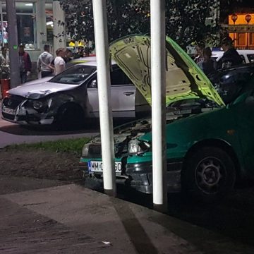 ACCIDENT: 2 mașini avariate în urma unui eveniment rutier petrecut în Sighet ACCIDENT: 2 mașini avariate în urma unui eveniment rutier petrecut în Sighet