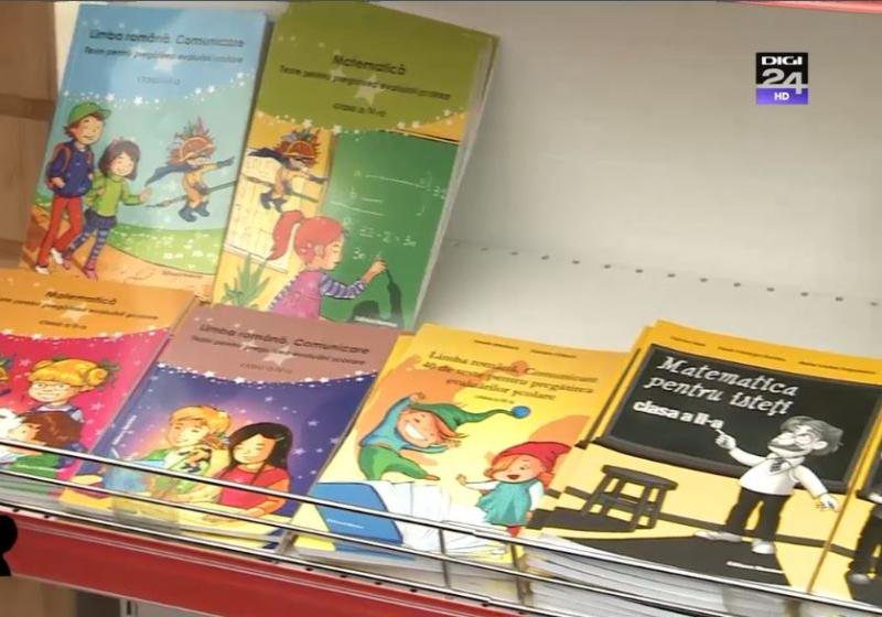 CCR: Legea manualului școlar e neconstituțională