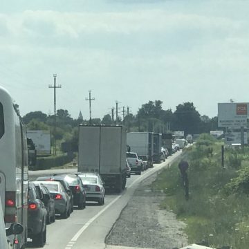 DN 1C: Circulaţie bară la bară în zona podului peste râul Lăpuşel DN 1C: Circulaţie bară la bară în zona podului peste râul Lăpuşel