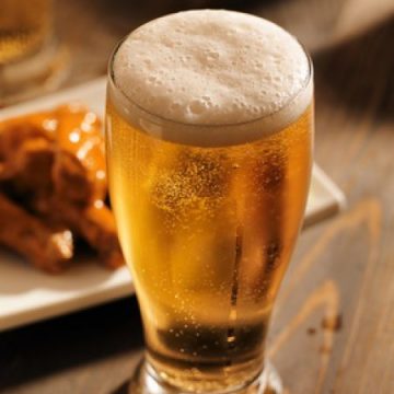 STUDIU: Consumul moderat de bere ne-ar putea ajuta inima