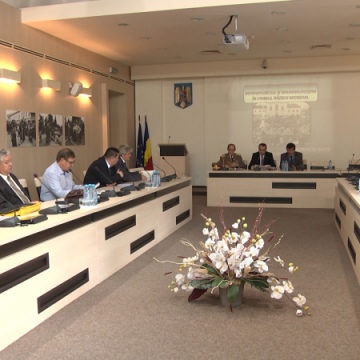 EVENIMENT: La Sighet a avut loc simpozionul  ”Anii nesfârșiți ai patriei. Contribuția Armatei Române la realizarea Marii Uniri”