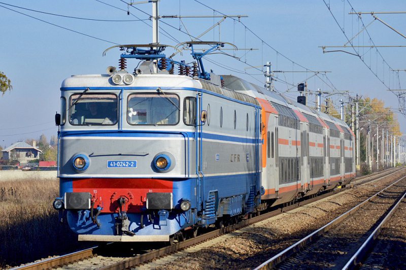 BUNĂ TREABĂ: S-a dat în folosință cel mai lung tunel de cale ferată construit în România după 1989 BUNĂ TREABĂ: S-a dat în folosință cel mai lung tunel de cale ferată construit în România după 1989