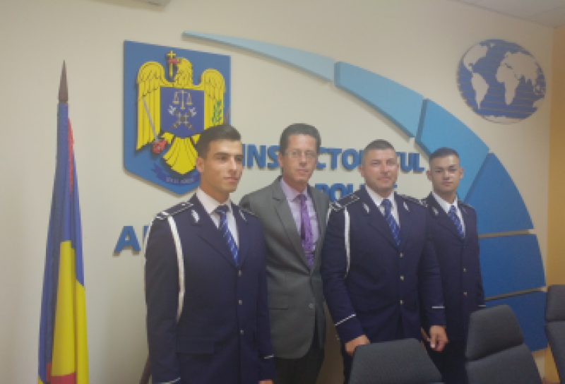 BAFTĂ ÎN CARIERĂ! Trei absolvenți, printre care șeful de promoție al Şcolii de Agenţi de Poliţie „Septimiu Mureşan”, au ajuns la IPJ Maramureș BAFTĂ ÎN CARIERĂ! Trei absolvenți, printre care șeful de promoție al Şcolii de Agenţi de Poliţie „Septimiu Mureşan”, au ajuns la IPJ Maramureș