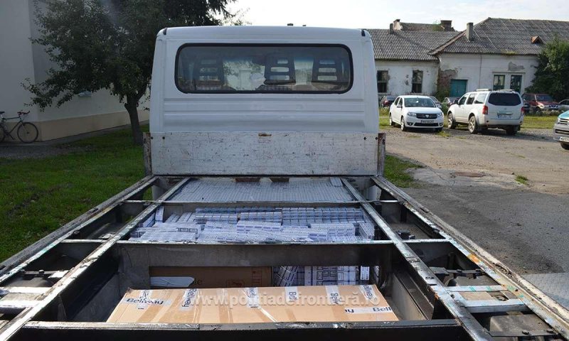 CONTRABANDĂ: Țigări de 88.000 de lei găsite într-un spațiu amenajat sub bena unui autovehicul CONTRABANDĂ: Țigări de 88.000 de lei găsite într-un spațiu amenajat sub bena unui autovehicul