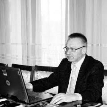 POSIBILĂ CRIMĂ: Liviu Gavrilescu, fost consilier de prefect, găsit mort în casă