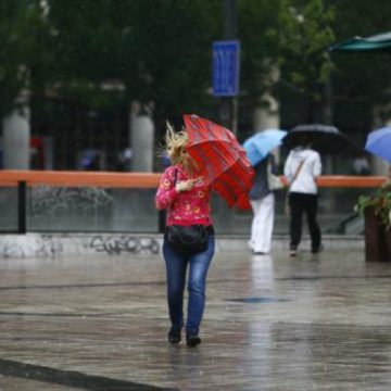 METEO: Cât mai durează ploile