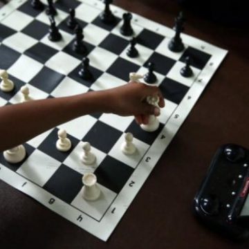 NOUTĂȚI: Elevii scutiți de sport vor face șah