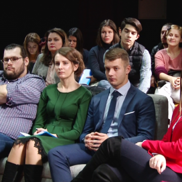 PENTRU TINERET: Luna iulie, dedicată activităților pentru tineri PENTRU TINERET: Luna iulie, dedicată activităților pentru tineri