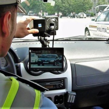 IPL: Tânără de 21 de ani, surprinsă de polițiști circulând cu 110 km/h în localitate