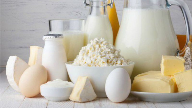 CIFRE PE PLUS: Uniunea Europeană va avea producţii de lapte, brânză şi unt mai mari decât anul trecut. Cum vor fi influenţate preţurile CIFRE PE PLUS: Uniunea Europeană va avea producţii de lapte, brânză şi unt mai mari decât anul trecut. Cum vor fi influenţate preţurile