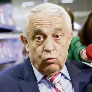 REACȚIE: Petre Daea, după comparaţia privind efectele Holocaustului şi cele ale pestei porcine: Am exprimat doar durerea sufletească, nu am jignit pe nimeni REACȚIE: Petre Daea, după comparaţia privind efectele Holocaustului şi cele ale pestei porcine: Am exprimat doar durerea sufletească, nu am jignit pe nimeni