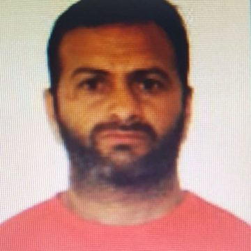 RECIDIVIST: Şoferul care nu a oprit la semnalele poliţiştilor din Bucureşti şi a lovit cinci maşini a fost reţinut