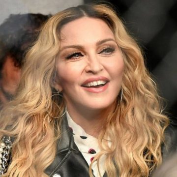 INIŢIATIVĂ CARITABILĂ: Madonna sărbătoreşte împlinirea vârstei de 60 de ani cu o strângere de fonduri pentru copiii din Malawi
