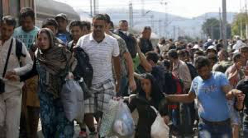 ONU: Peste 270.000 de sirieni au fost nevoiţi să îşi părăsească locuinţele în ultimele două saptămâni ONU: Peste 270.000 de sirieni au fost nevoiţi să îşi părăsească locuinţele în ultimele două saptămâni