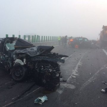 PERSOANE RĂNITE: Trafic oprit pe Autostrada Soarelui, din cauza unui accident în care a fost implicată o autoutilitară PERSOANE RĂNITE: Trafic oprit pe Autostrada Soarelui, din cauza unui accident în care a fost implicată o autoutilitară