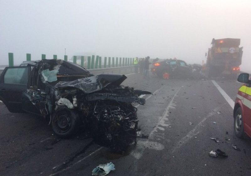PERSOANE RĂNITE: Trafic oprit pe Autostrada Soarelui, din cauza unui accident în care a fost implicată o autoutilitară