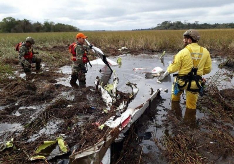 AVION PRĂBUŞIT: Ministrul Agriculturii din Paraguay a murit într-un accident aviatic