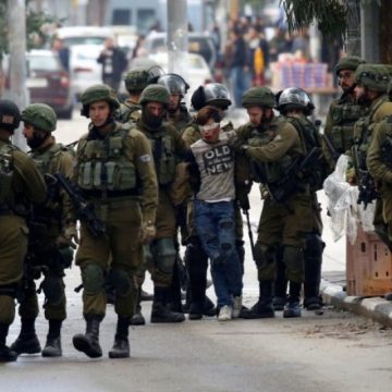 INCIDENT: Un israelian a decedat, alţi doi au fost răniţi, în urma unui atac cu cuţitul în Cisiordania