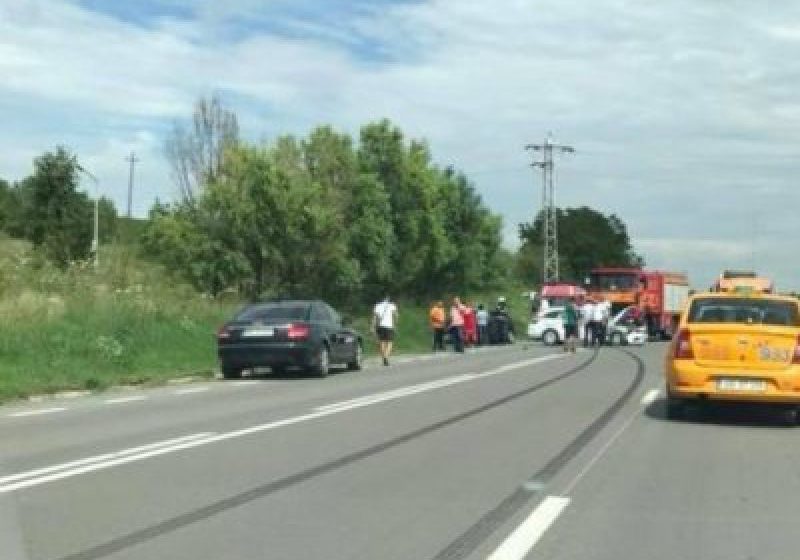ACCIDENT: Patru persoane, între care un copil de cinci ani, rănite