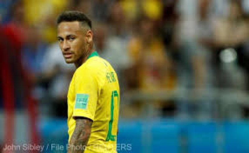 FOTBAL: Neymar, ironizat în Brazilia după ce a recunoscut că a exagerat la Mondial FOTBAL: Neymar, ironizat în Brazilia după ce a recunoscut că a exagerat la Mondial