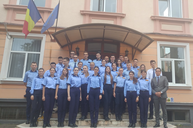 VIITORI POLIŢIŞTI: Studenţii Academiei de Poliţie au început practica la unităţile teritoriale VIITORI POLIŢIŞTI: Studenţii Academiei de Poliţie au început practica la unităţile teritoriale