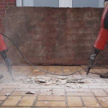 ANALIZĂ: Cele şase sectoare economice din România care au scăzut cu mai mult de 50% în ultimul deceniu