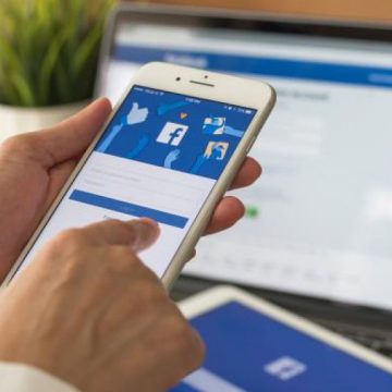 DECIZIE: 800 de conturi au fost închise de Facebook și Twitter pentru că încercau să manipuleze oamenii DECIZIE: 800 de conturi au fost închise de Facebook și Twitter pentru că încercau să manipuleze oamenii