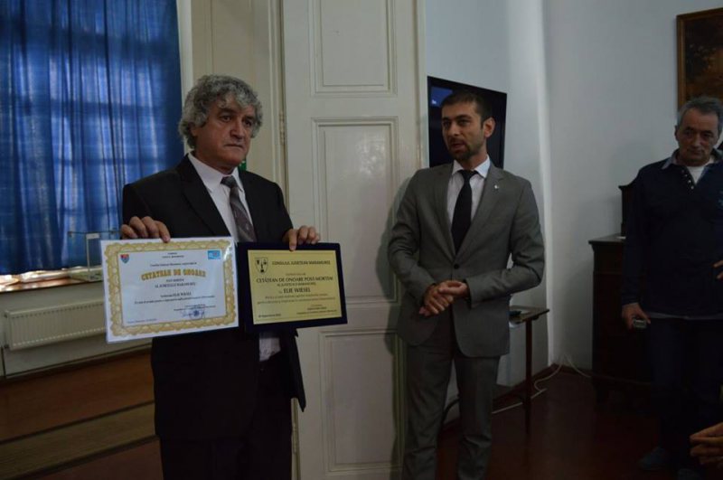 POZIŢIE: Autorităţile judeţene condamnă manifestările antisemite de pe pereţii casei muzeu Ellie Wiesel POZIŢIE: Autorităţile judeţene condamnă manifestările antisemite de pe pereţii casei muzeu Ellie Wiesel