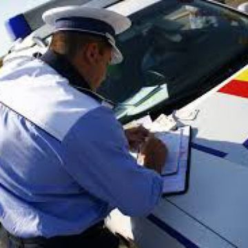 SCHIMBĂRI DE COD RUTIER: Nu se mai pot plăti amenzi direct polițiștilor