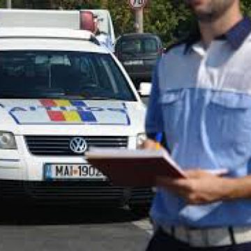 N-A SCĂPAT CU FUGA: Oprit în trafic și-a luat tălpășița, dar a fost prins. Ce căra în portbagaj N-A SCĂPAT CU FUGA: Oprit în trafic și-a luat tălpășița, dar a fost prins. Ce căra în portbagaj