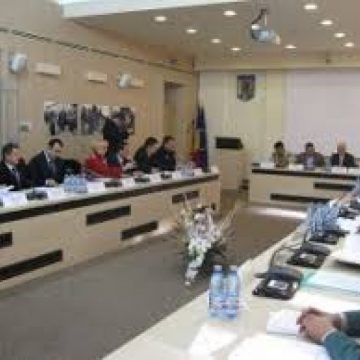 SÂRG: Două şedinţe agitate de Consiliu Local Sighet în aceeaşi zi (VIDEO) SÂRG: Două şedinţe agitate de Consiliu Local Sighet în aceeaşi zi (VIDEO)
