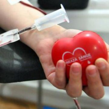 ÎN SPRIJINUL SUFERINZILOR: Pompierii au donat sânge ÎN SPRIJINUL SUFERINZILOR: Pompierii au donat sânge