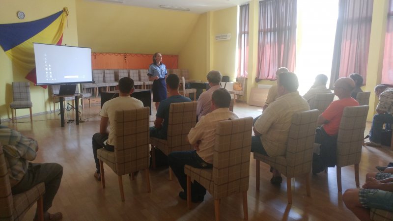 CAMPANIE: Polițiștii, la discuții cu cei cărora li s-a suspendat executarea pedepsei după infracțiuni rutiere CAMPANIE: Polițiștii, la discuții cu cei cărora li s-a suspendat executarea pedepsei după infracțiuni rutiere