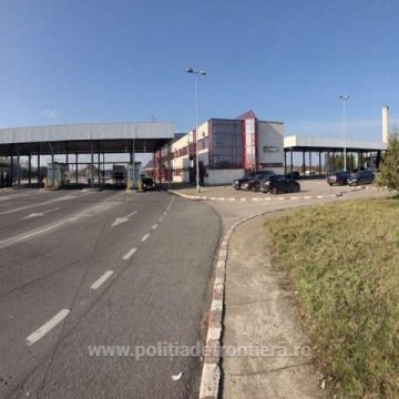 AU DAT DE NECAZ: O femeie a încercat să-și scoată fraudulos fetele minore din țară, împreună cu fratele ei