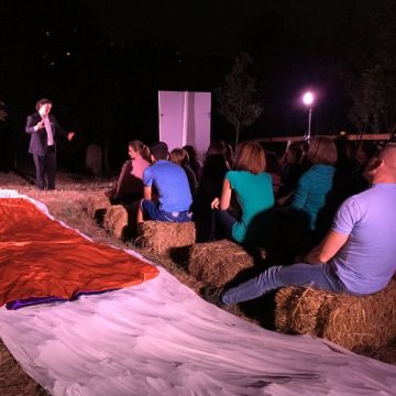 SPECIAL: Spectacol de teatru de Ziua Limbii Române la Biserica de lemn din Muzeul Satului SPECIAL: Spectacol de teatru de Ziua Limbii Române la Biserica de lemn din Muzeul Satului