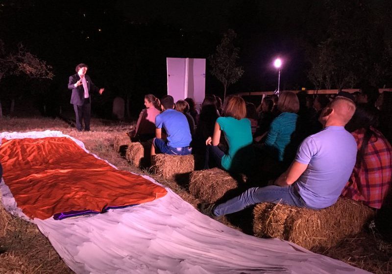 SPECIAL: Spectacol de teatru de Ziua Limbii Române la Biserica de lemn din Muzeul Satului