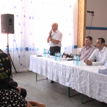 LA DISCUȚII: Întâlnire la Giulești pe tema Programului Național de Cadastru