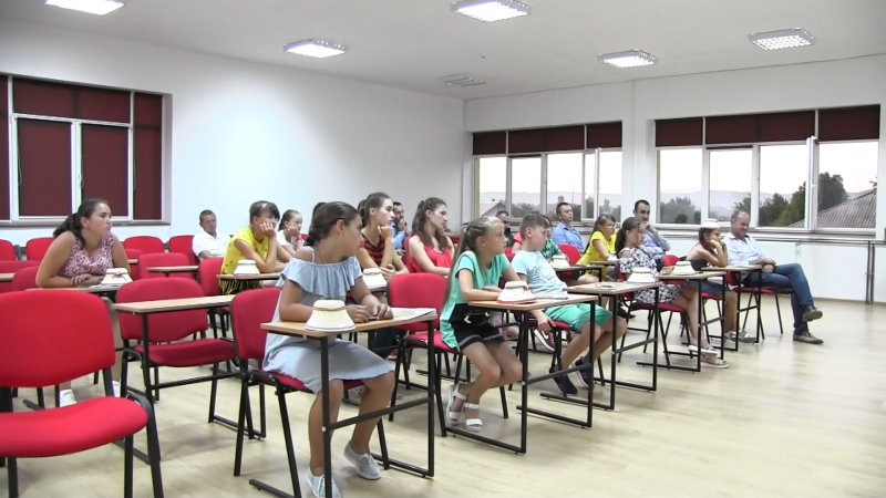 SPECIAL: Vacanță de neuitat pentru copii cu rezultate școlare deosebite, dar care provin din familii defavorizate SPECIAL: Vacanță de neuitat pentru copii cu rezultate școlare deosebite, dar care provin din familii defavorizate