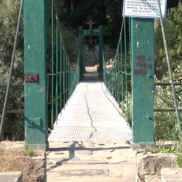 REPARAȚII: Puntea de la Gradina Morii a fost redeschisă circulației REPARAȚII: Puntea de la Gradina Morii a fost redeschisă circulației