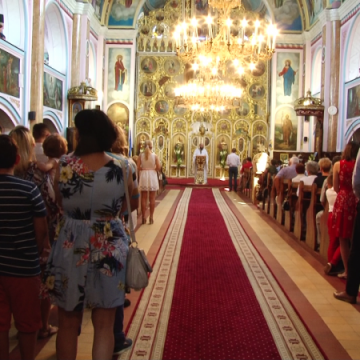 DE SFÂNTA MARIA: Dublă sărbătoare la Catedrala Adormirii Maicii Domnului DE SFÂNTA MARIA: Dublă sărbătoare la Catedrala Adormirii Maicii Domnului