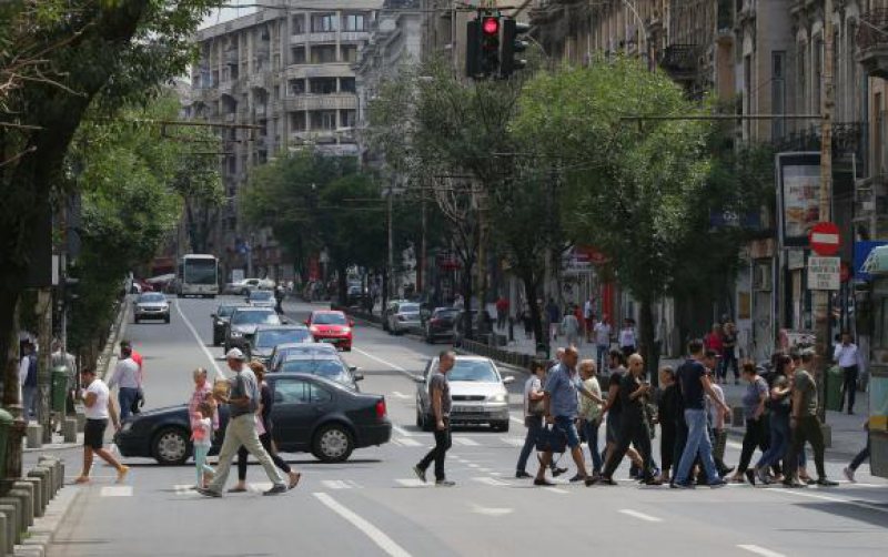 INS: Populaţia României a scăzut cu peste 120.000 de persoane în 2017 INS: Populaţia României a scăzut cu peste 120.000 de persoane în 2017