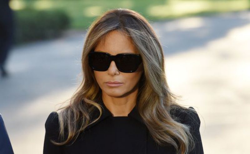 OFICIAL: Părinţii Melaniei Trump au devenit cetăţeni americani OFICIAL: Părinţii Melaniei Trump au devenit cetăţeni americani