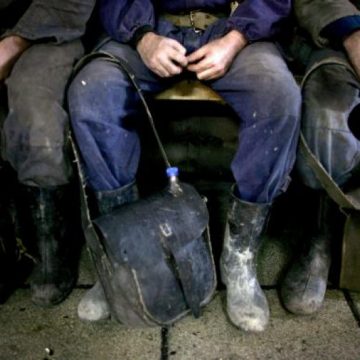 PROIECT: Cu câți ani mai devreme se pot pensiona cei care au lucrat în condiţii speciale PROIECT: Cu câți ani mai devreme se pot pensiona cei care au lucrat în condiţii speciale