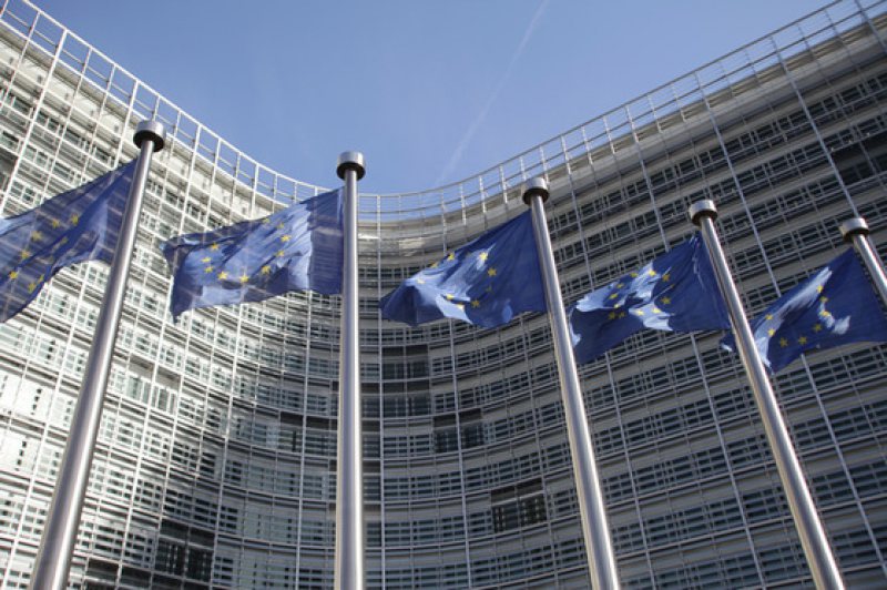 PROTESTE: Comisia Europeană condamnă violenţele din Bucureşti şi cere protejarea jurnaliştilor PROTESTE: Comisia Europeană condamnă violenţele din Bucureşti şi cere protejarea jurnaliştilor