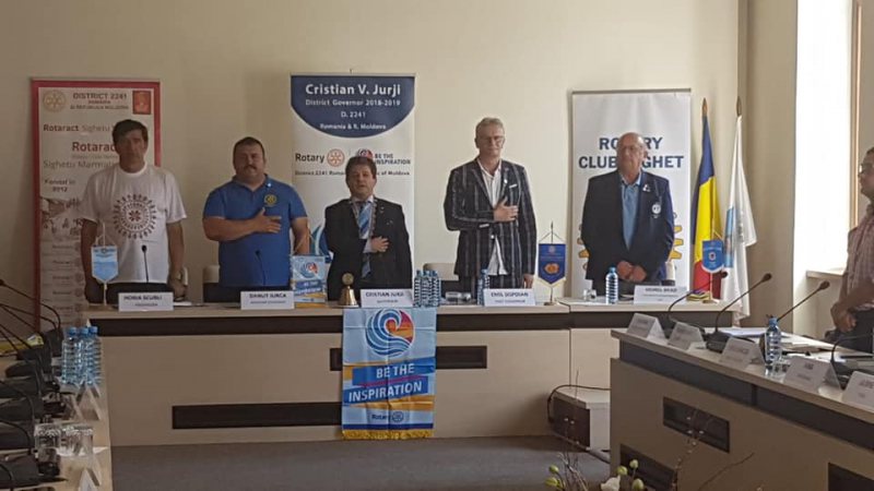 Reportajul zilei: Tabăra de vară Rotary Sighet adună zeci de tineri din toate colţurile lumii Reportajul zilei: Tabăra de vară Rotary Sighet adună zeci de tineri din toate colţurile lumii