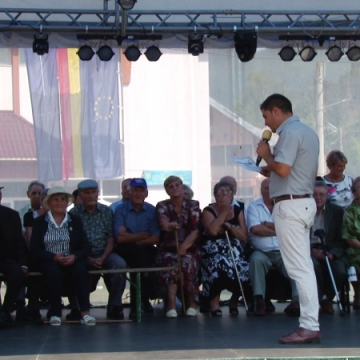 SĂRBĂTOAREA NUNȚILOR PREȚIOASE: Momente speciale pentru 50 de cupluri care au trecut de pragul nunții de aur
