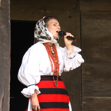 SPECIAL: Măriuca Verdeș și-a lansat albumul ”Hori din Maramureș”