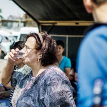 SPECIALIȘTI: Bătrânii, de cel puţin 16 ori mai expuşi suferinţei în zilele toride. Ce se întâmplă în organism