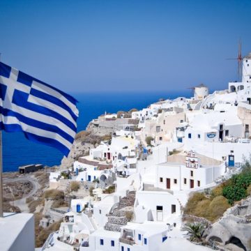 ALEXIS TSIPRAS: Grecia "îşi reia azi destinul în propriile mâini", "debarasată" de ajutoarele internaţionale